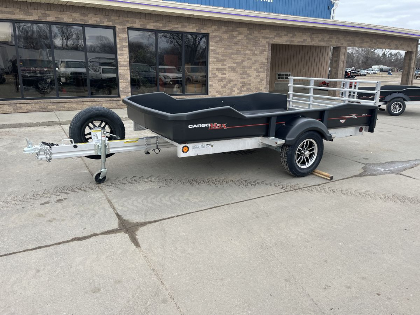 2025 Floe 11x73 Utility